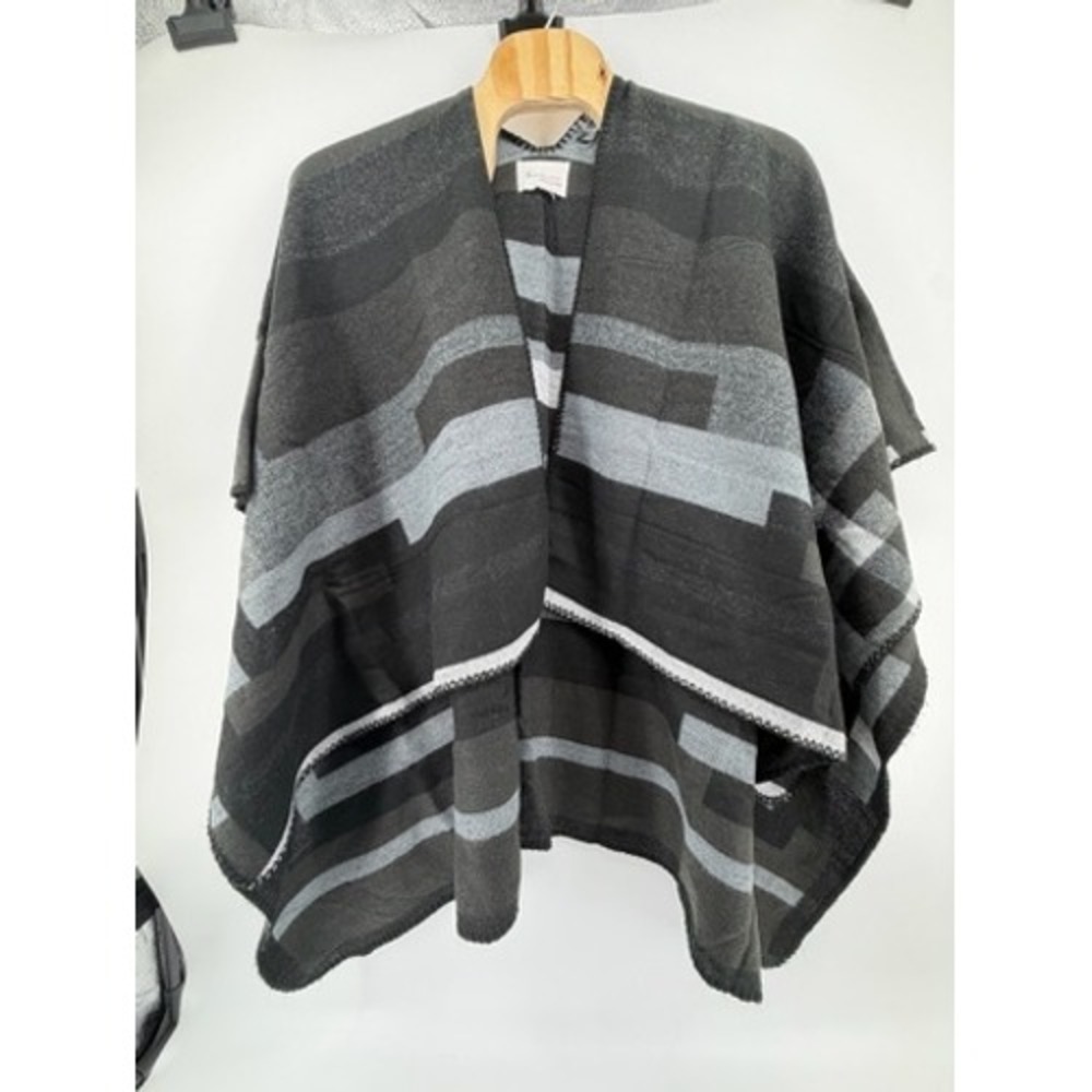 Two by Vince Camuto Womens Grey Black Striped Open‎ Front Poncho Wrap Shawl